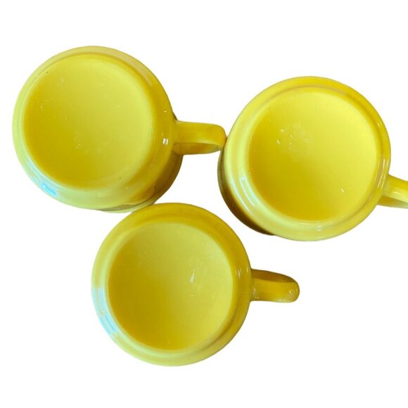 Set Of 3 Vintage Yellow Ceramic Coffee Mugs With Rounded Handles - Picture 4 of 5